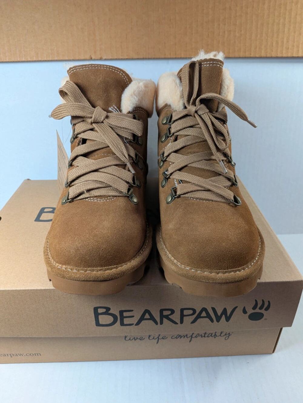 NWT Bearpaw Marta style hickory snow bootie woman's size 10M